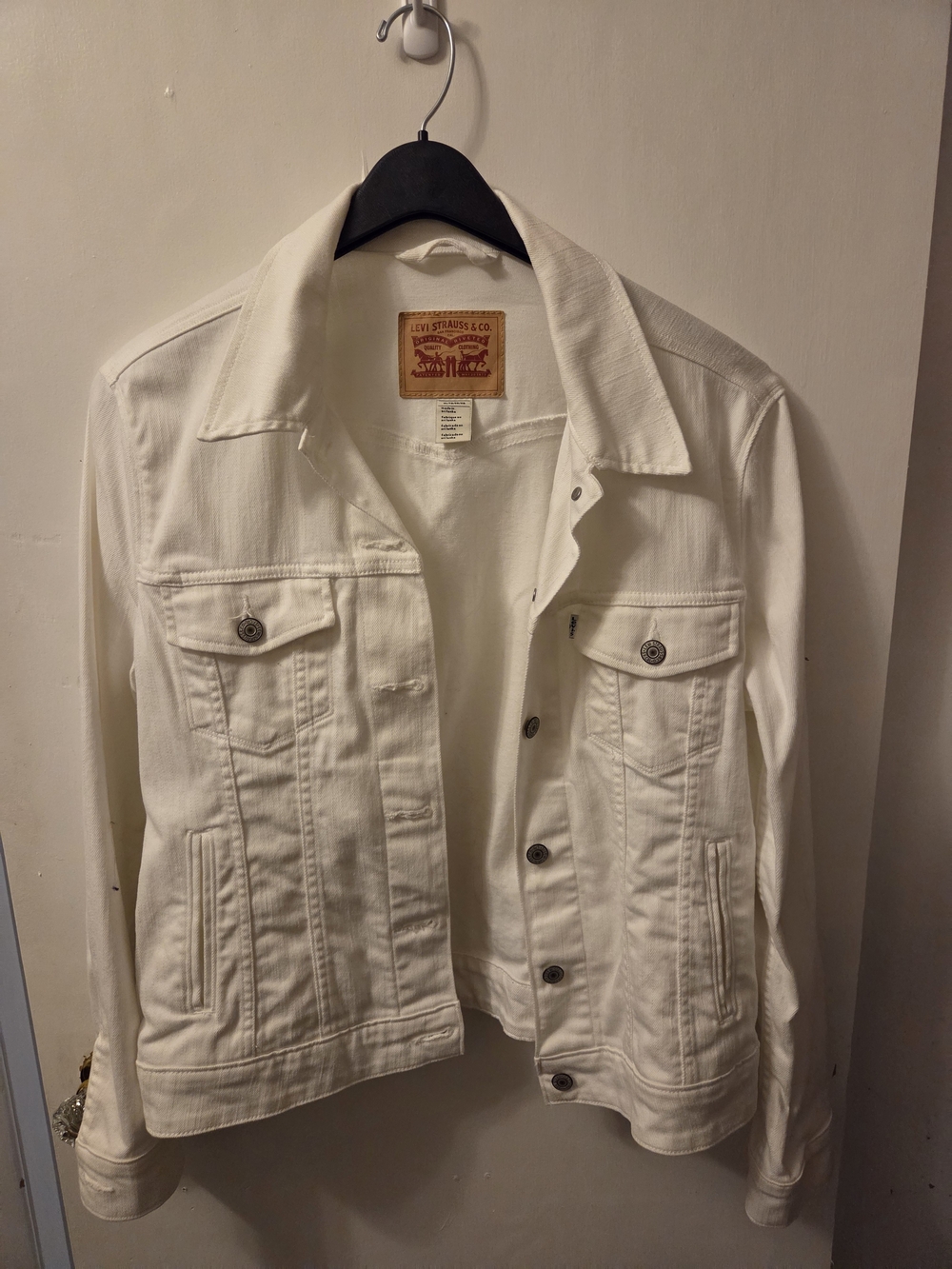 Levi's Women's Off White Denim Jacket - Lightweight Trucker